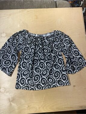 Erma’s Closet Black & White Swirl Off-Shoulder Women’s Top Large (SE)